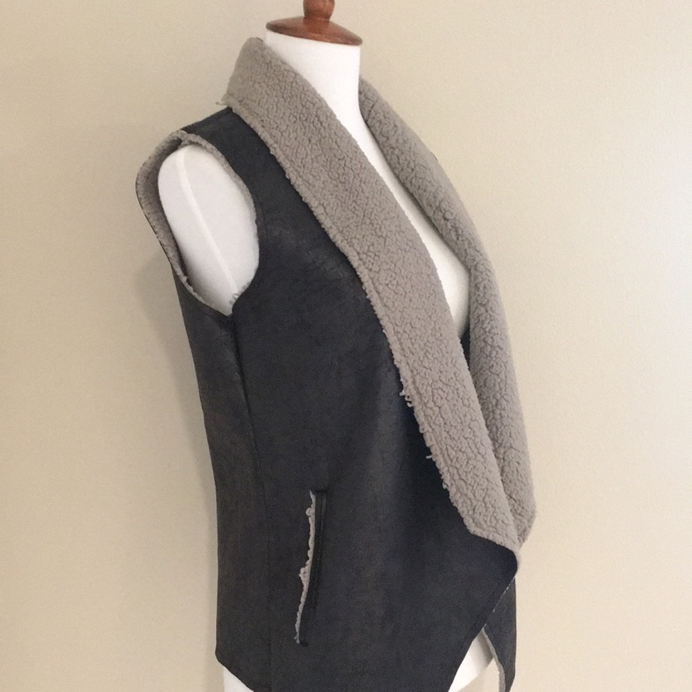 BCG Jack Brand Fur Vest. Size: S